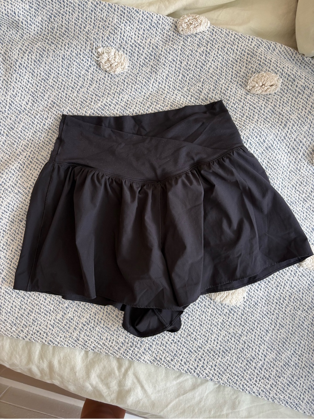Aerie black crossover shorts